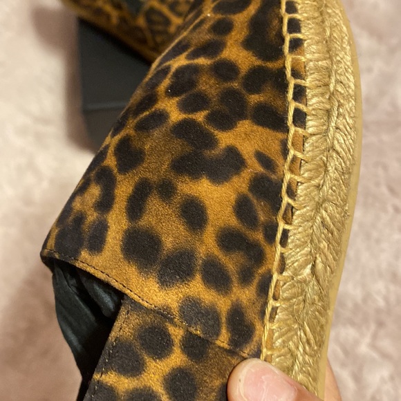 Authentic brand new Saint Laurent espadrilles Cheetah print shoes - Picture 6 of 9